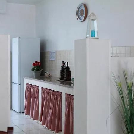 Casa Fronte Mare Posto Rosso 8 Posti Letto