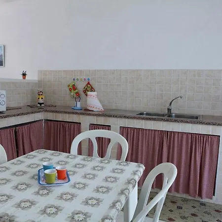 Casa Fronte Mare Posto Rosso 8 Posti Letto