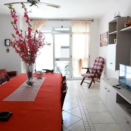 Casa Fronte Mare Posto Rosso 8 Posti Letto