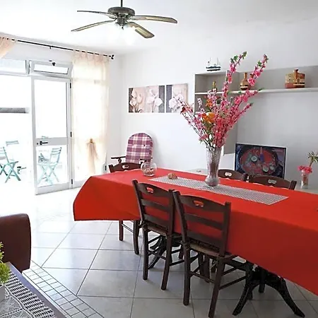 Casa Fronte Mare Posto Rosso 8 Posti Letto *