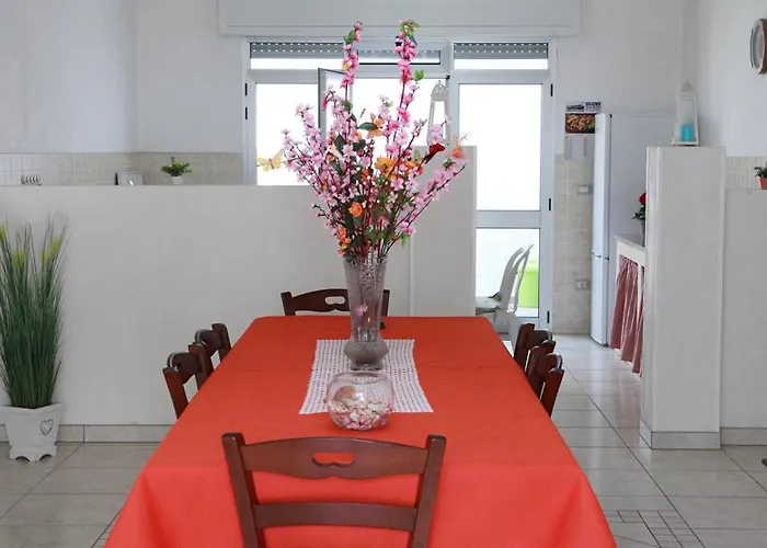 بيت للعطل Casa Fronte Mare Posto Rosso 8 Posti Letto توري سان جيوفاني أوغينتو